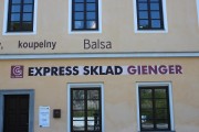 Npisy na komernm centru / Jednoduch ablona / 